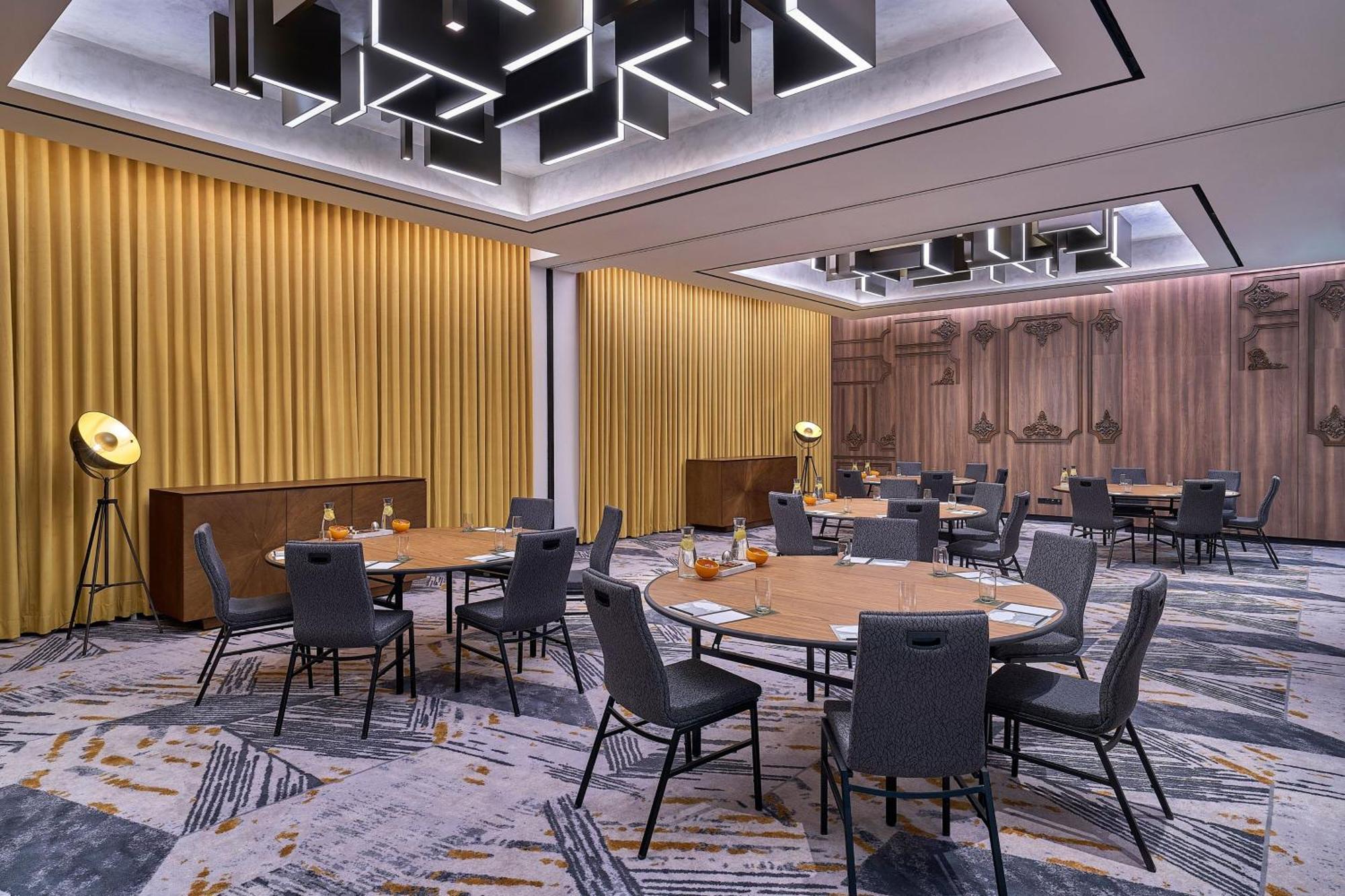Renaissance & Convention Centre 5* Kuala Lumpur