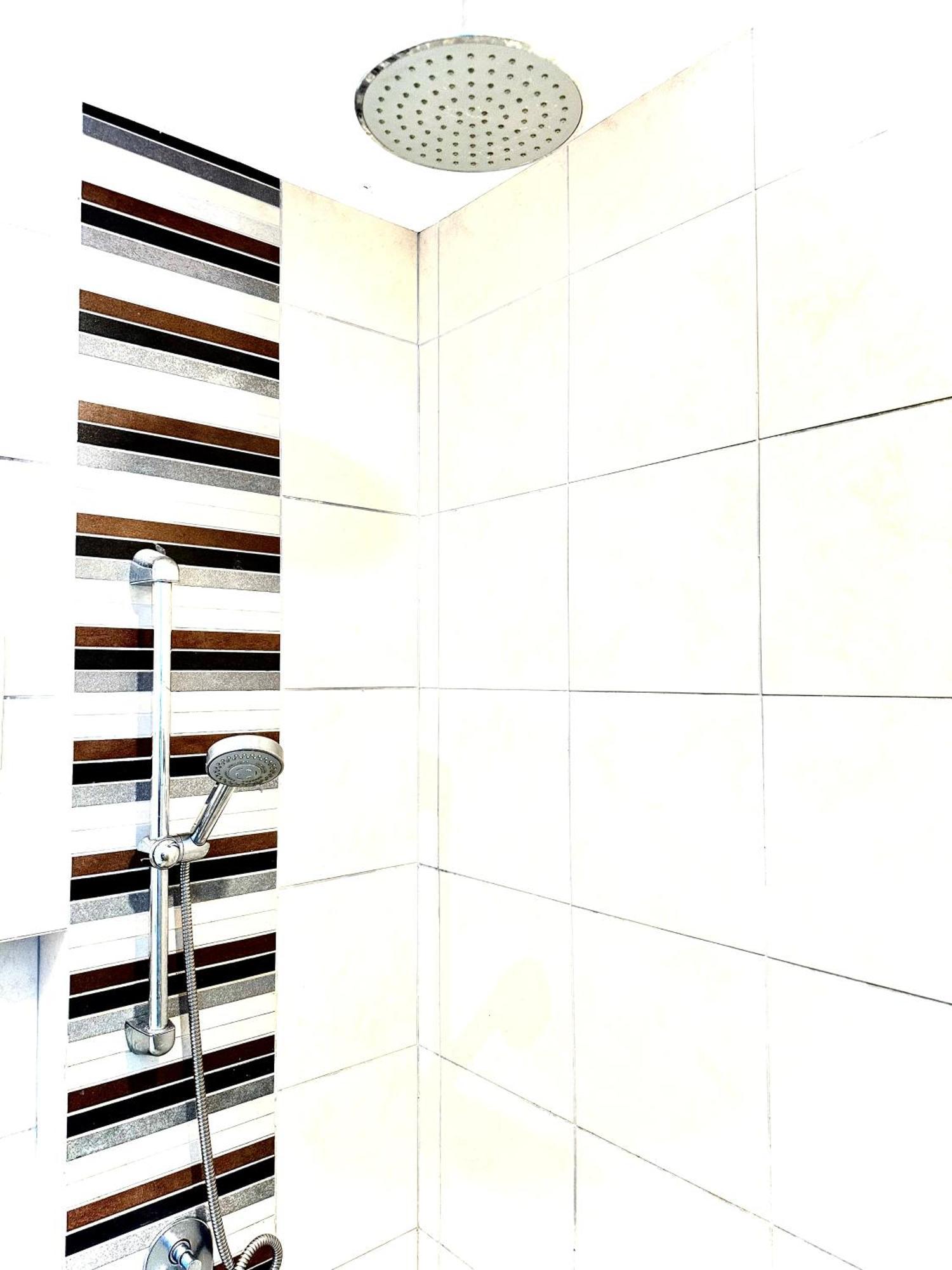 The Robertson 2b At Bukit Bintang With Netflix,trx,klcc,pavilion,lalaport Apartment Kuala Lumpur