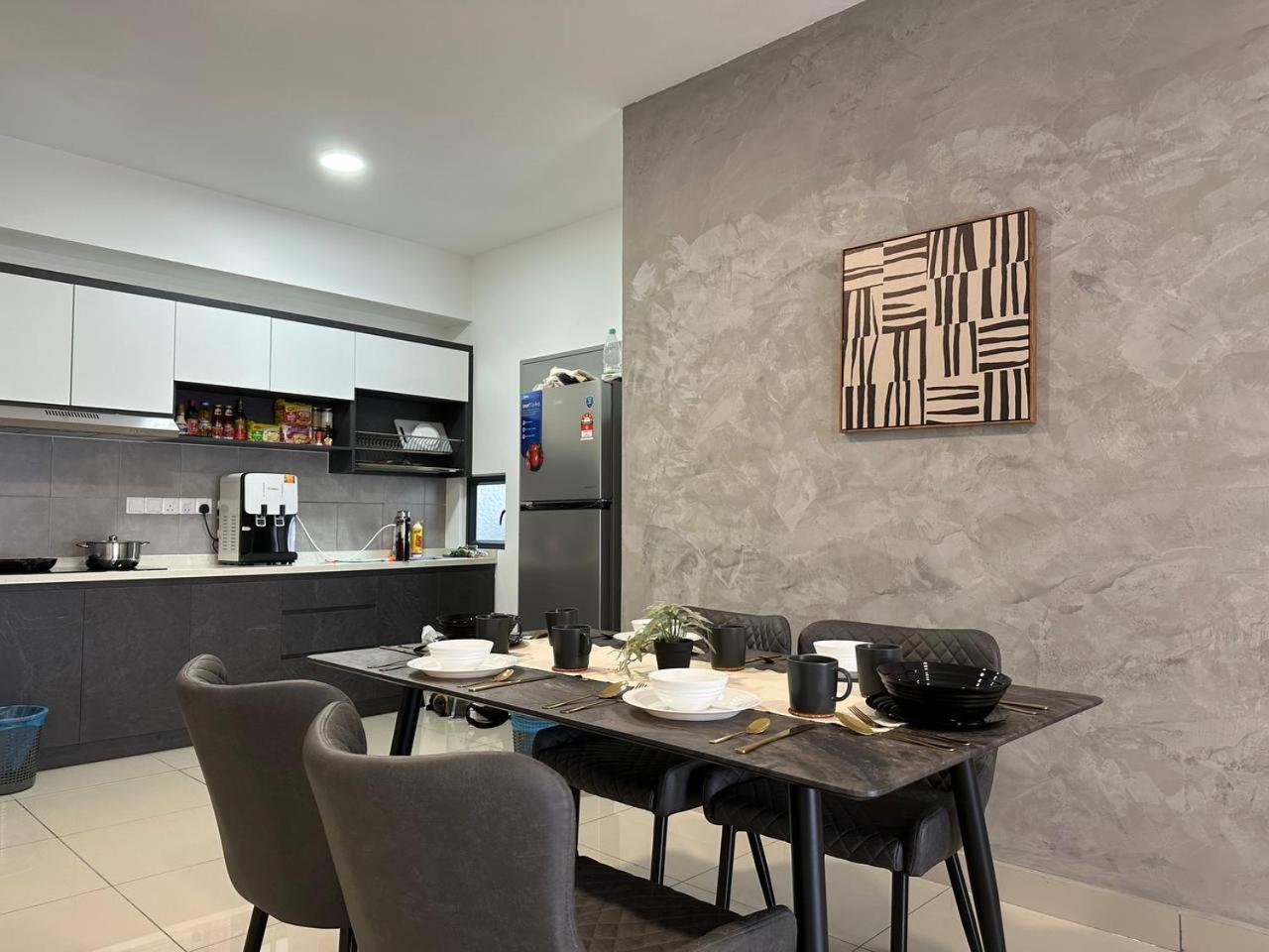 Apartment Best For Family Klcc Pavillion Sunway Velocity Mrt