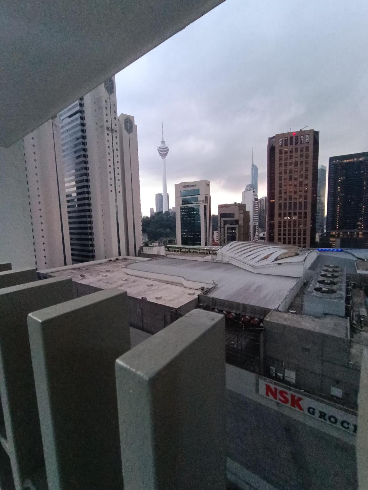 Cl 11b Modern Infinity Pool Klcc Apartment
