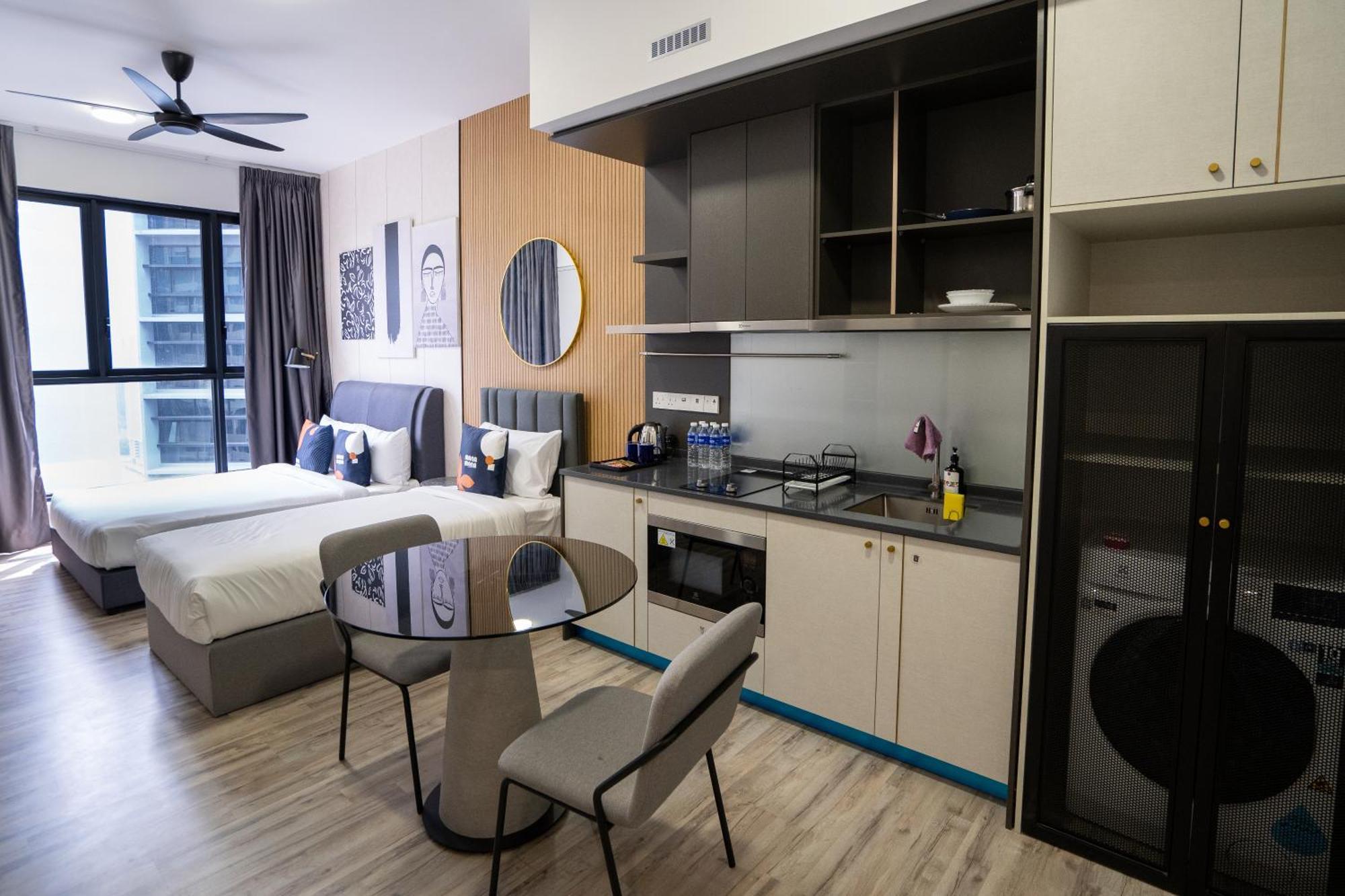 Khách sạn hẻo lánh Millerz Square Mana-mana