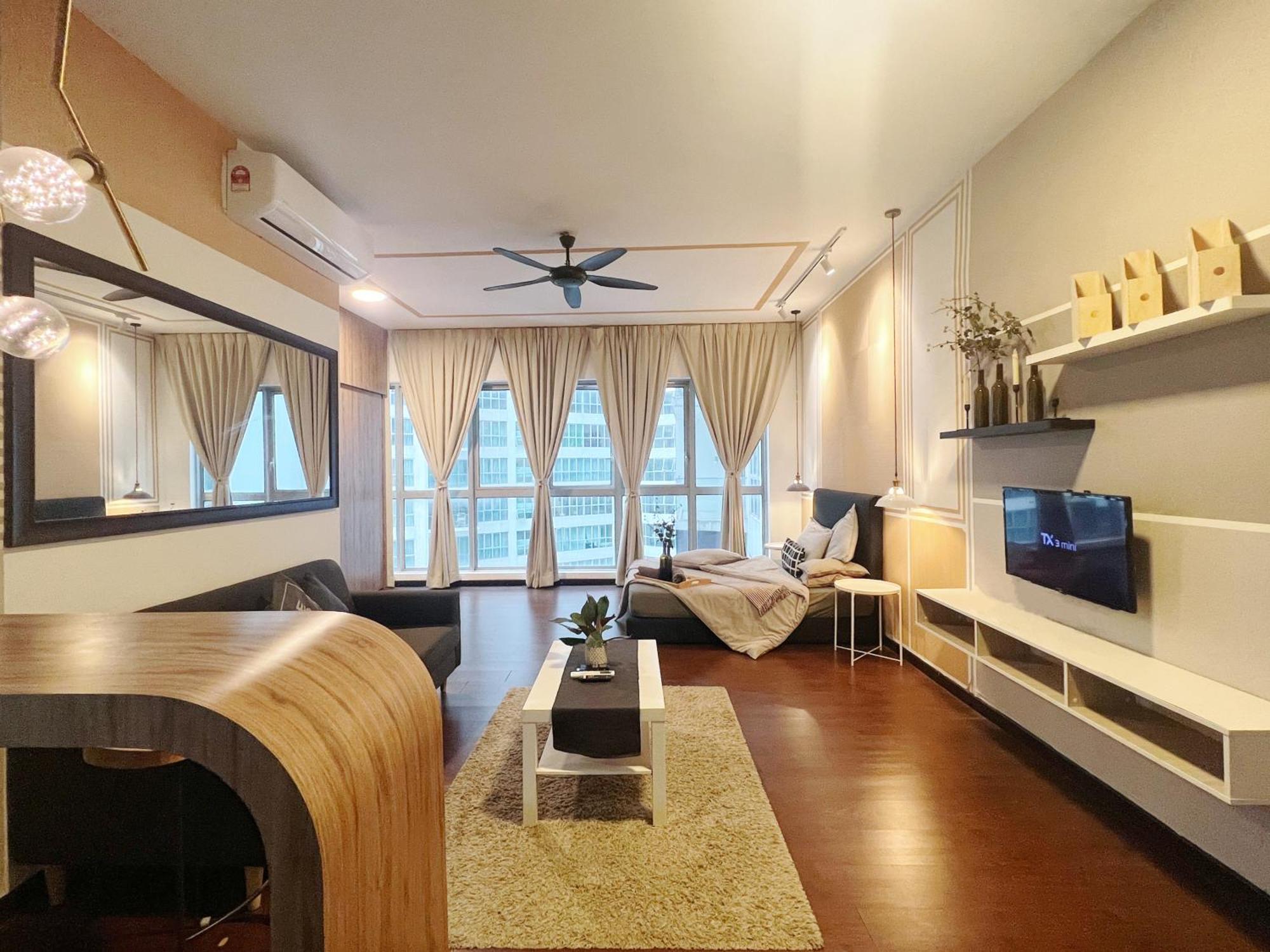 Regalia And By Awesomestay Apartemen *