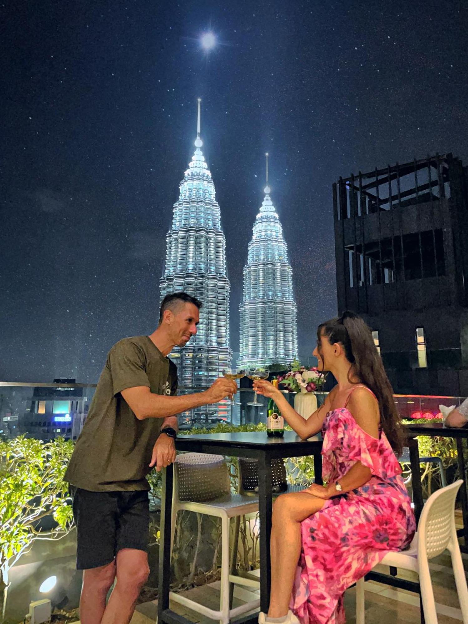 Like Star Klcc Apartemen