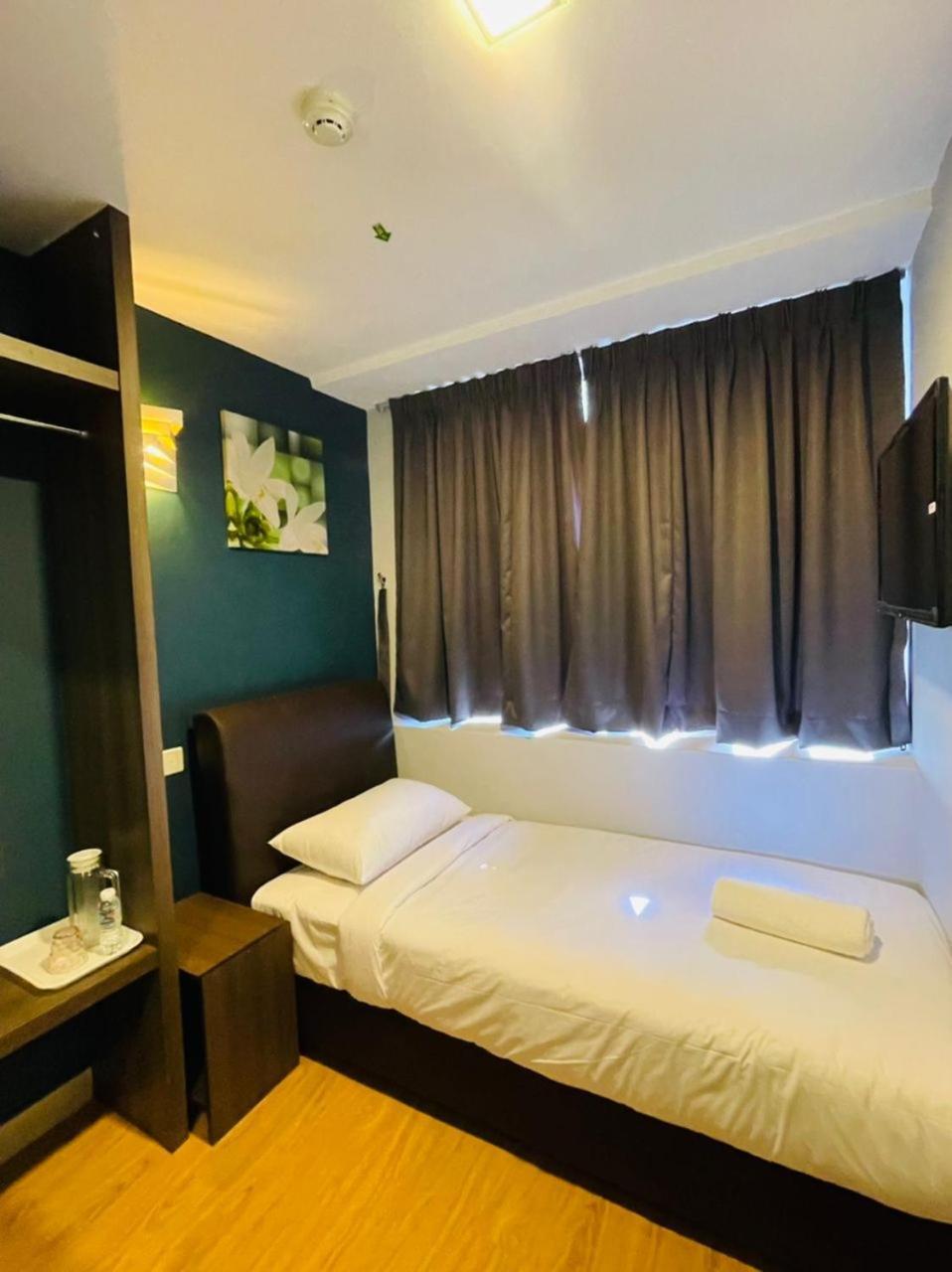 Hotel Bergamo Pekeliling