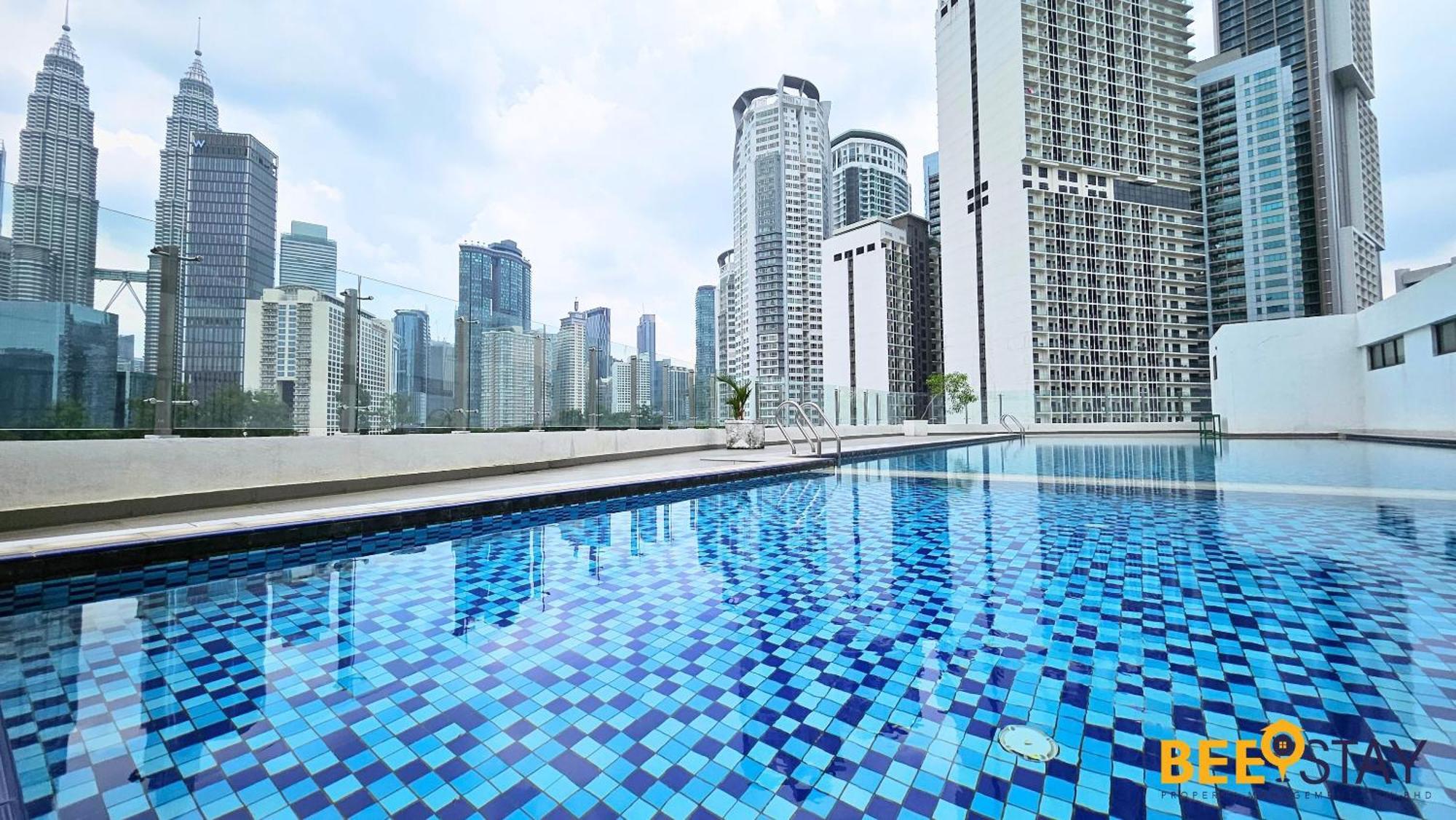Balcony Klcc View Kampung Baru Luxurious