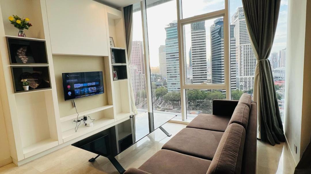 Apartemen The Platinum Serviced By Faced