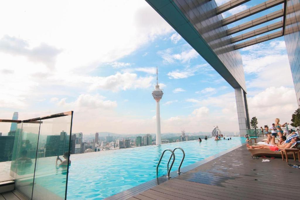 The Platinum Serviced By Faced Apartemen