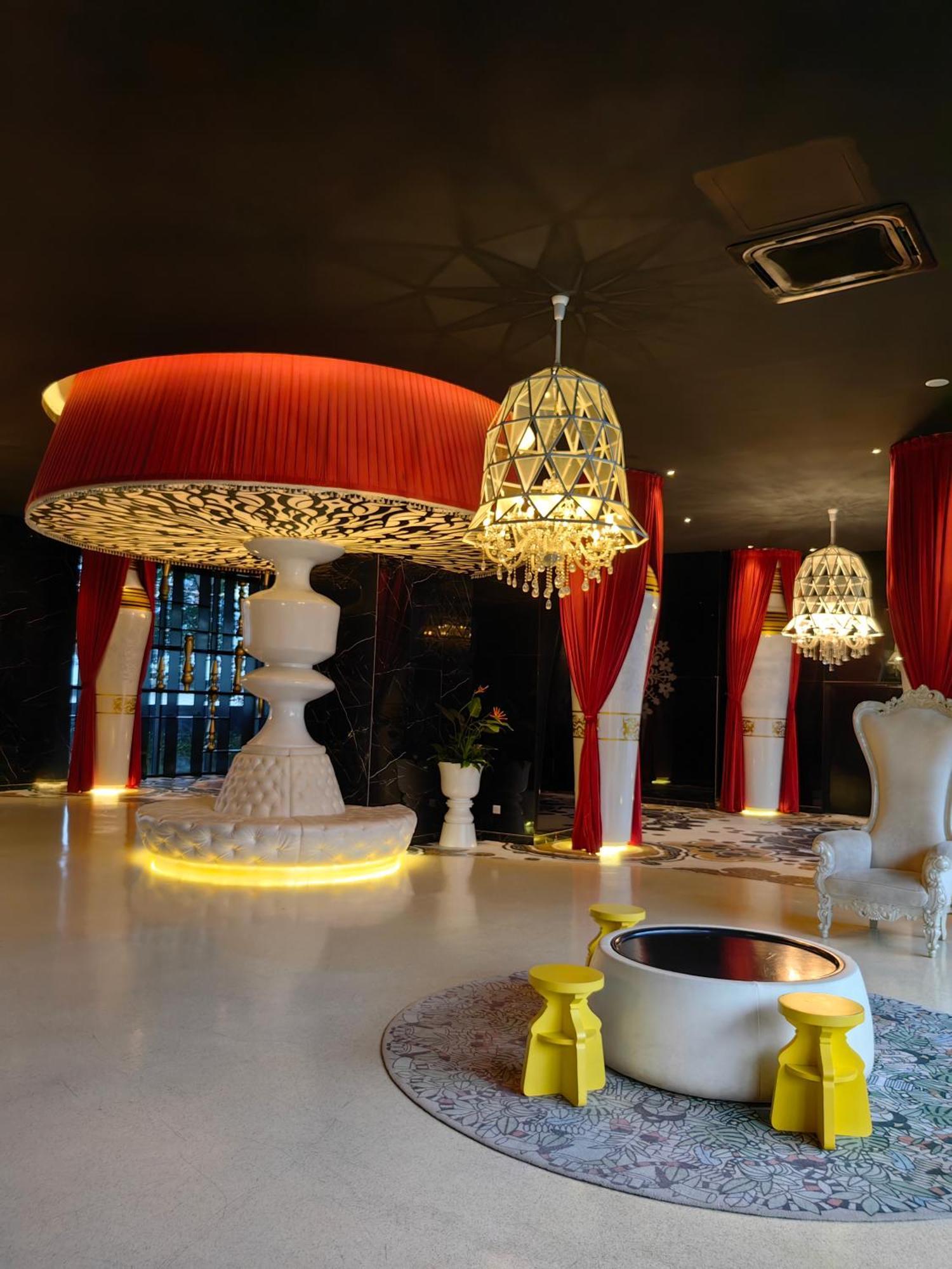 Arte Mont Kiara Mitec Publika Matrade 1r2b 4 Pax Appartement *