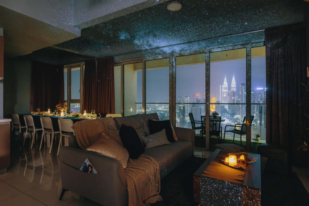 Apartment Starry City Starry Night , Paint Kl City With Lights Kuala Lumpur