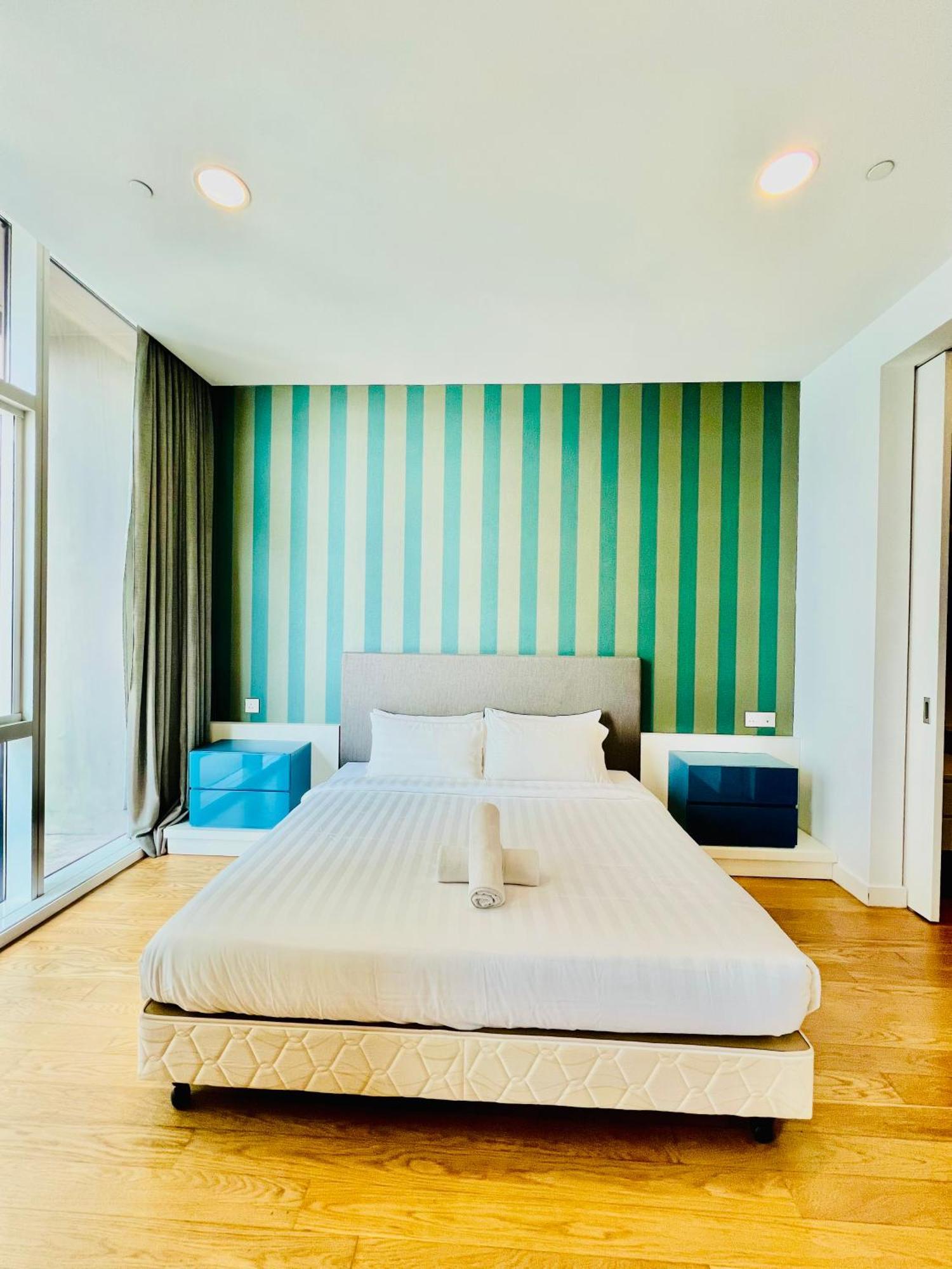 Apartment Luxury At Platinum
