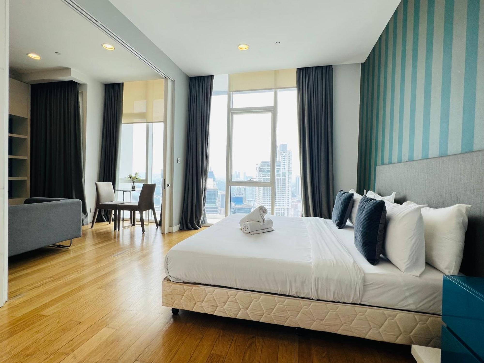 The Platinum Klcc Apartment