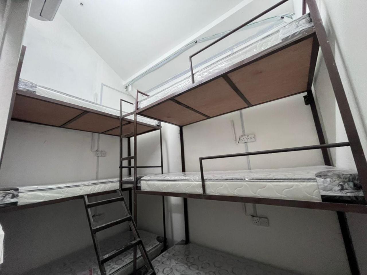 Spot On 90850 Ehsan Travels Hotel 2*