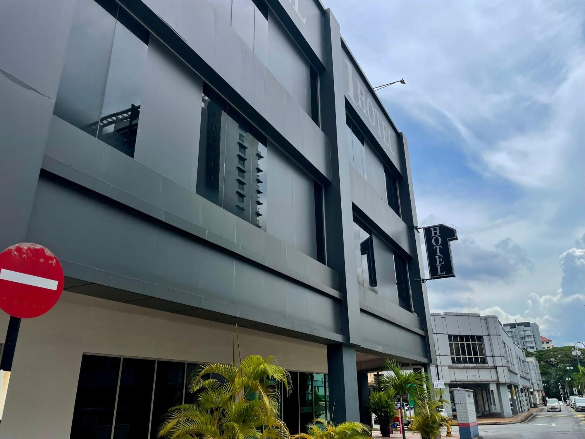 1 Kuchai 3*