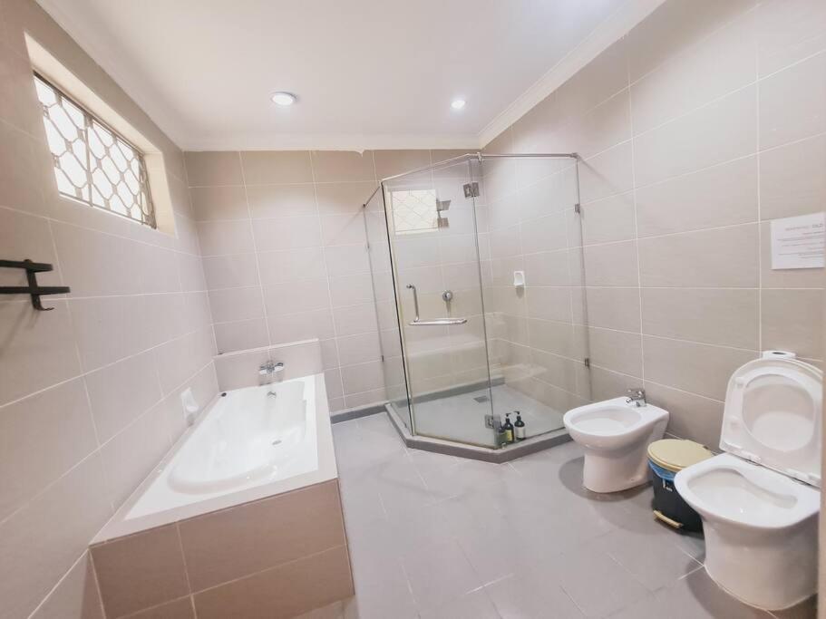 Villa Bali Modern Style Up To 20pax In Kl
