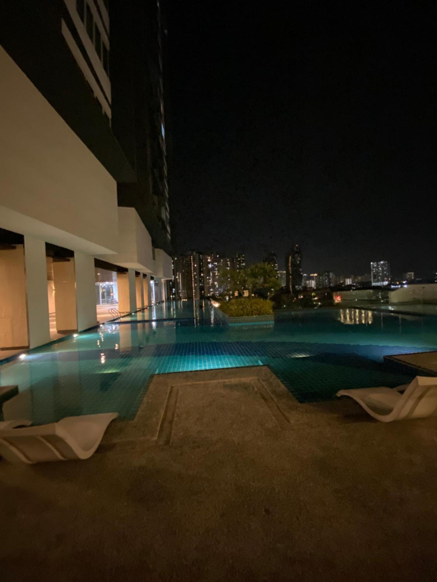 Accommodatie bij particulieren Infinite Pool! In *