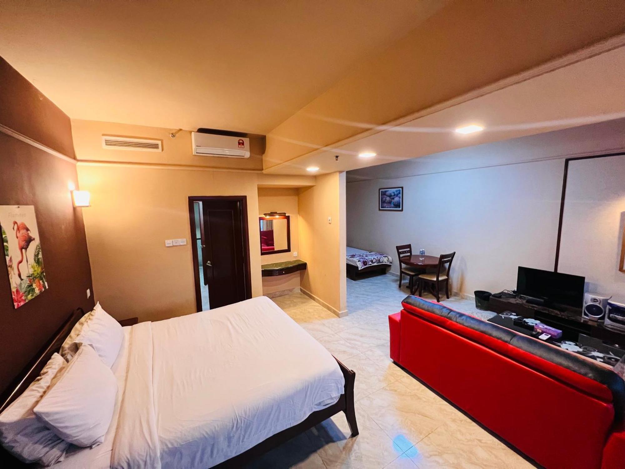 Go Daily Service At Times Square Apartemen