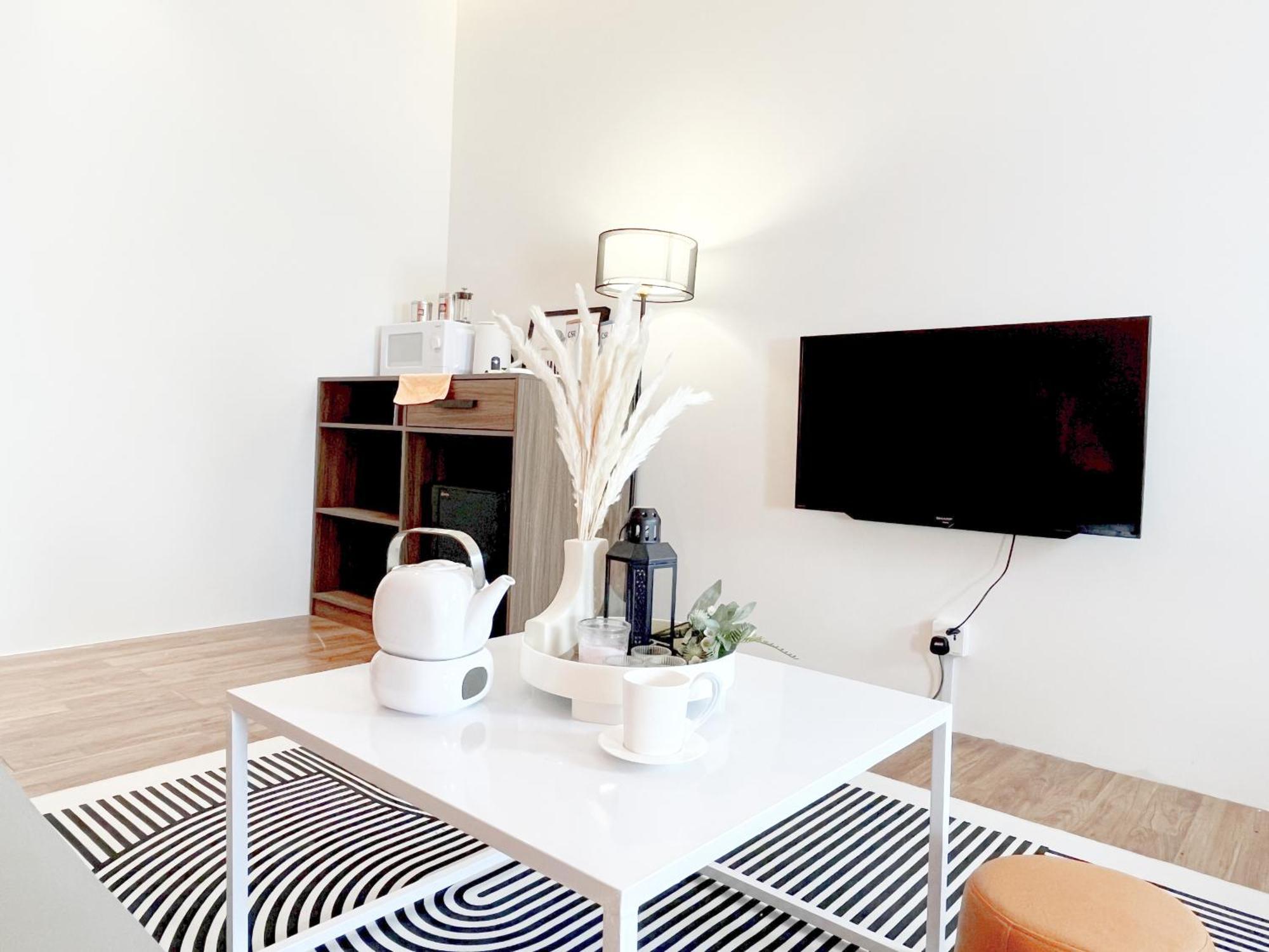 The Lonsdale - Bangsar Trade Centre Apartment *