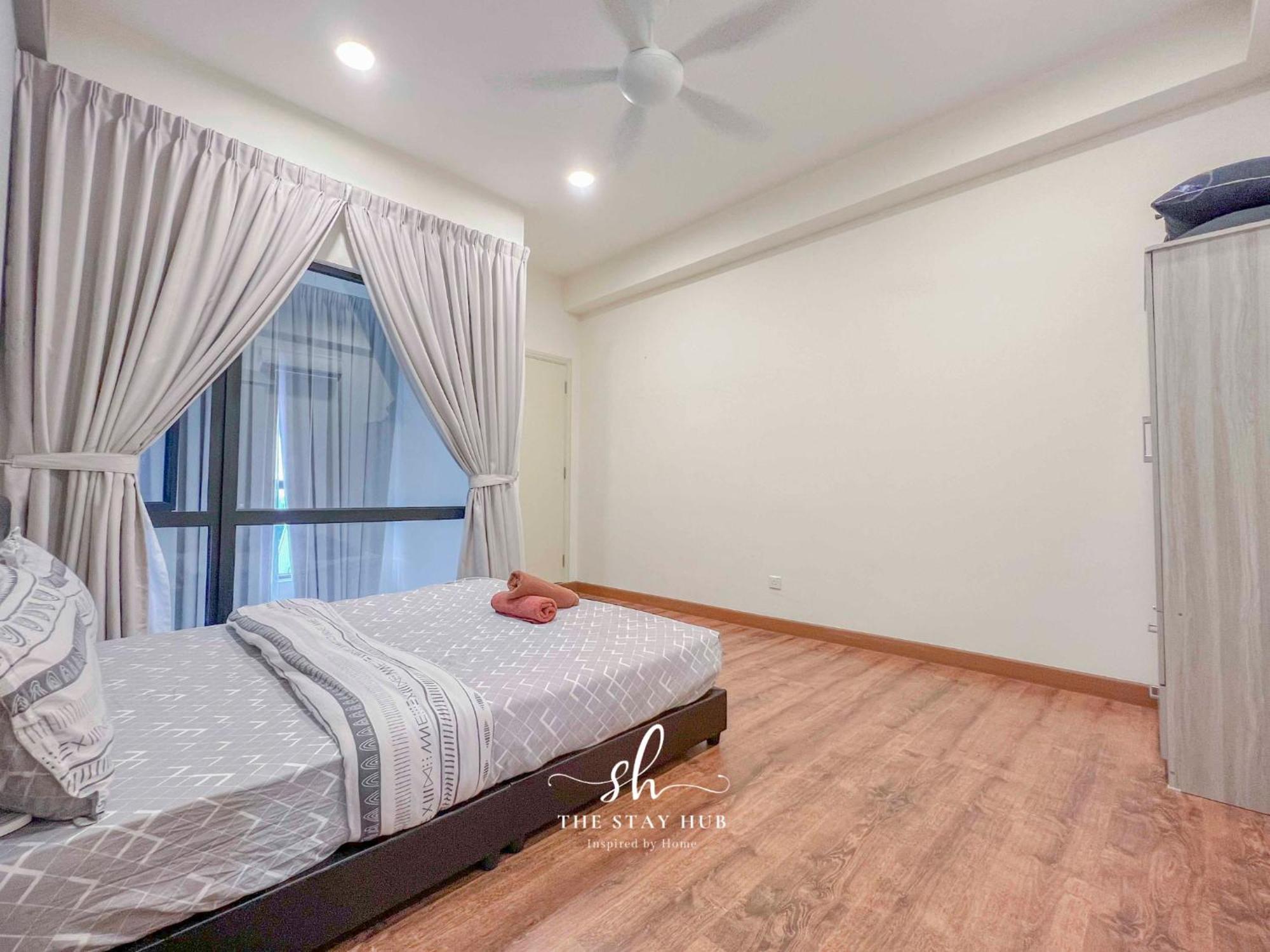 Arte Mont Kiara Luxury Suite With Heated Jacuzzi Pods - Free Parking - Next To Mitec- By The Stay Hub Kuala Lumpur