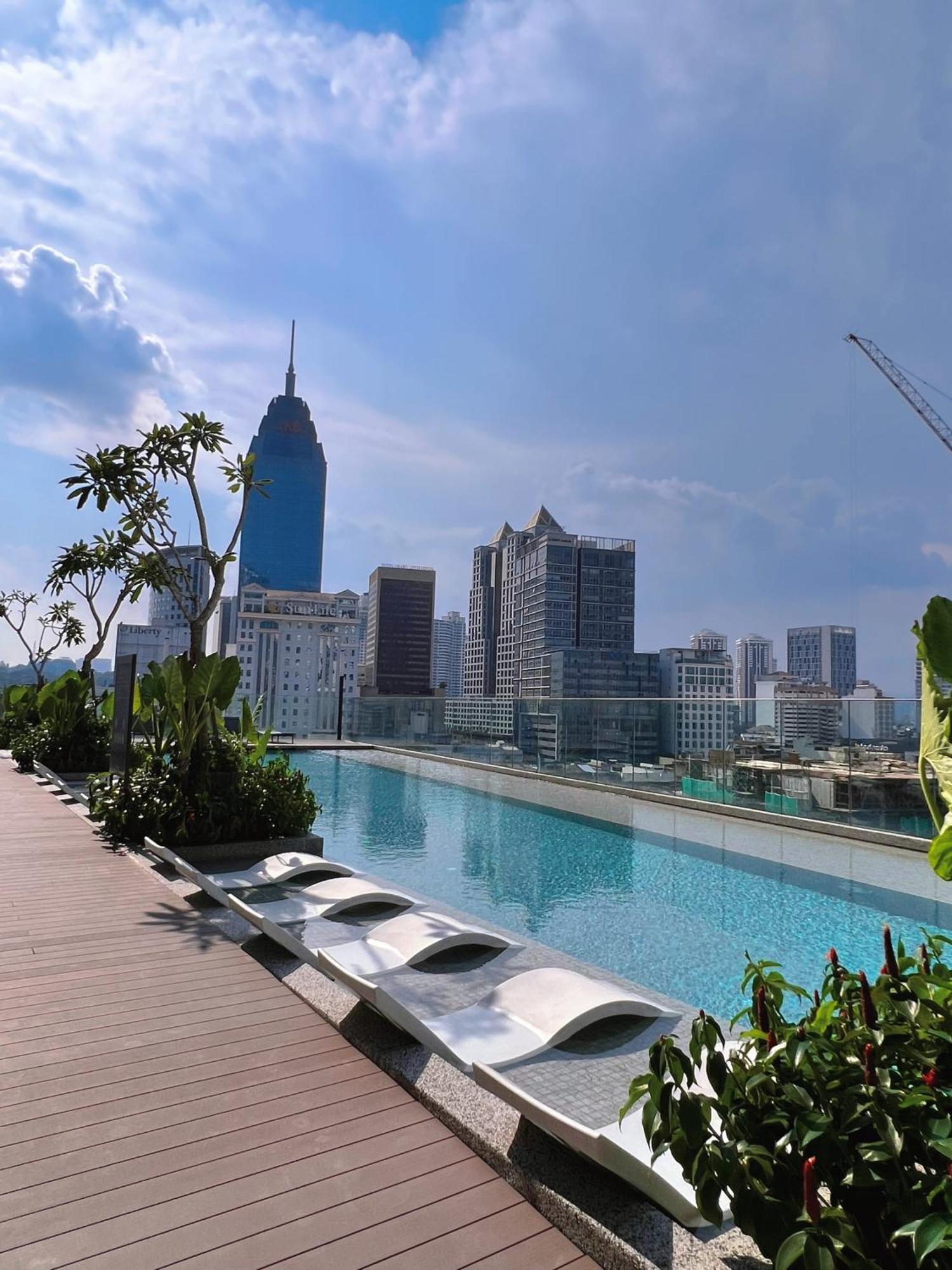 3px Comfy Quill Residence, Near Quill City Mall, Monorail & Lrt Apartment