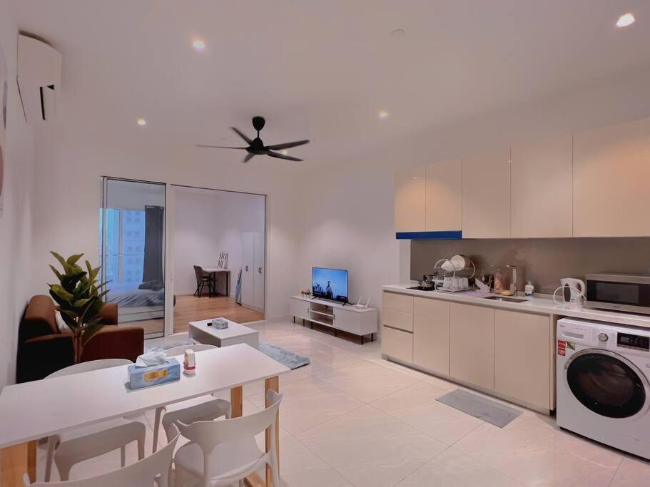 3px Comfy Quill Residence, Near Quill City Mall, Monorail & Lrt *
