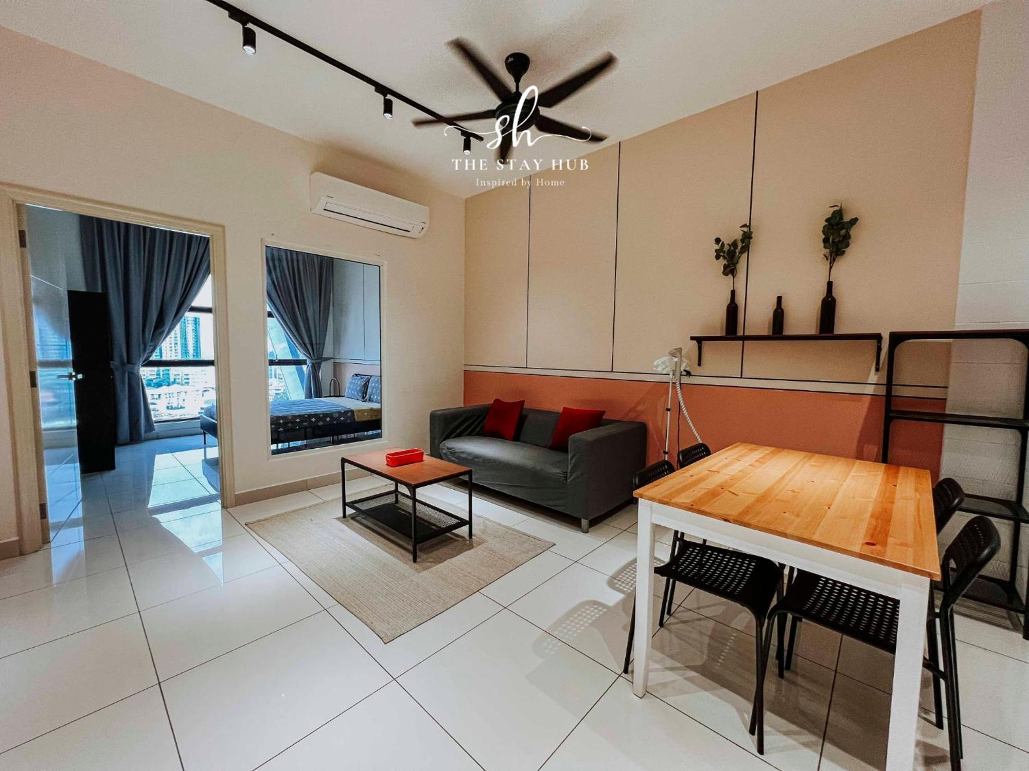 Arte Mont Kiara Luxury Suite With Heated Jacuzzi Pods - Free Parking - Next To Mitec- By The Stay Hub Kuala Lumpur