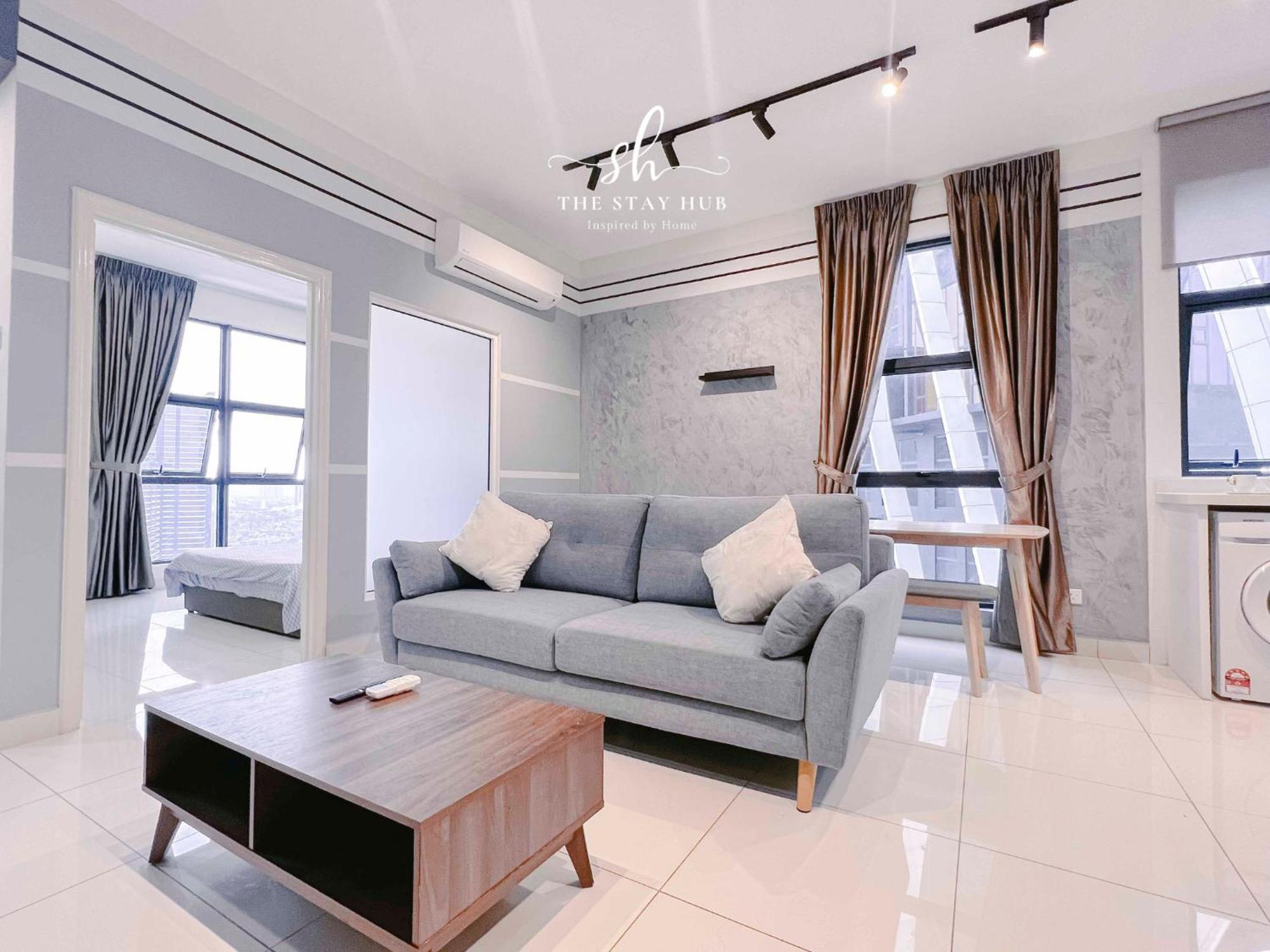 Arte Mont Kiara Luxury Suite With Heated Jacuzzi Pods - Free Parking - Next To Mitec- By The Stay Hub * Kuala Lumpur