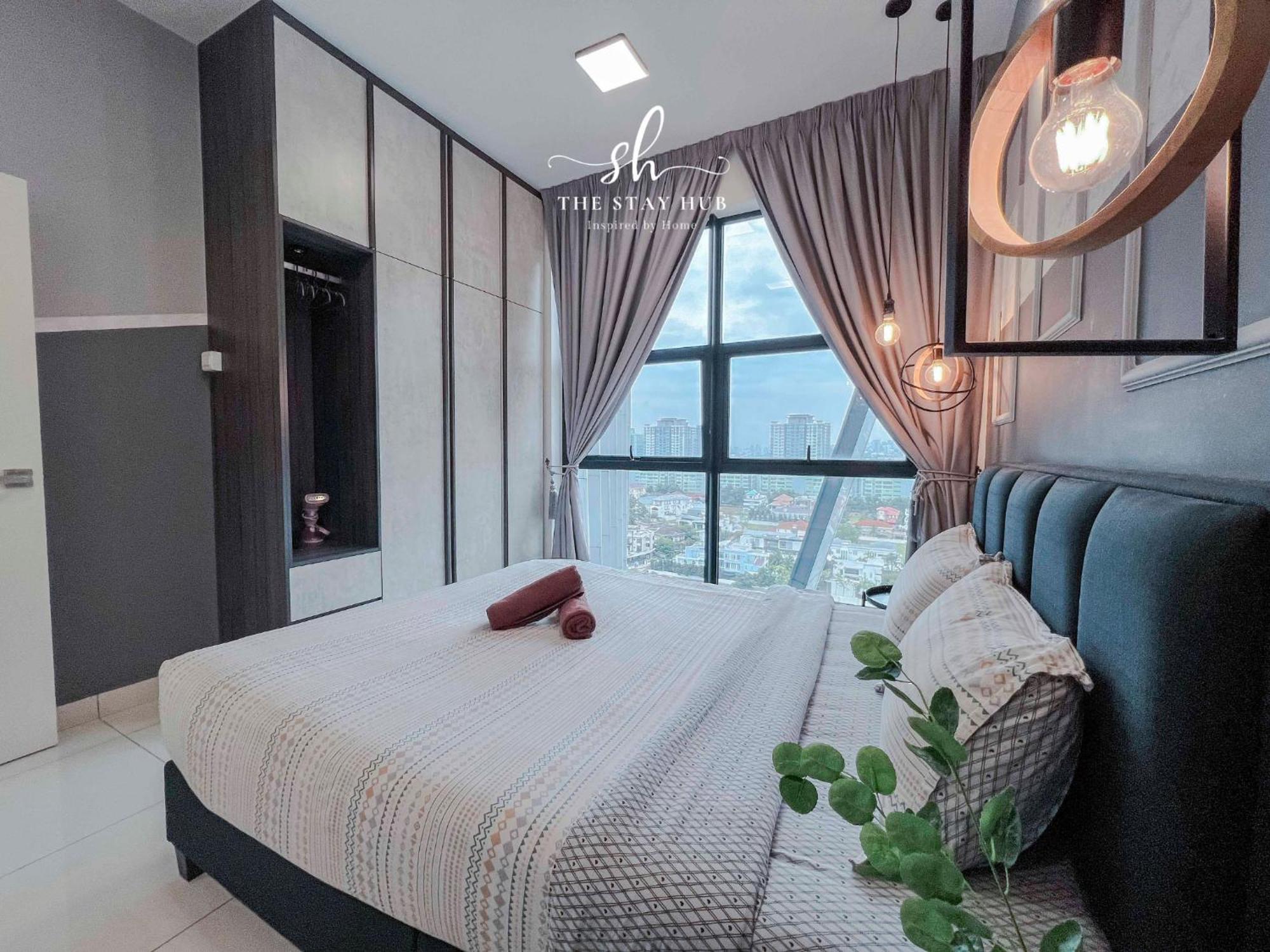 Pangsapuri Arte Mont Kiara Luxury Suite With Heated Jacuzzi Pods - Free Parking - Next To Mitec- By The Stay Hub Kuala Lumpur