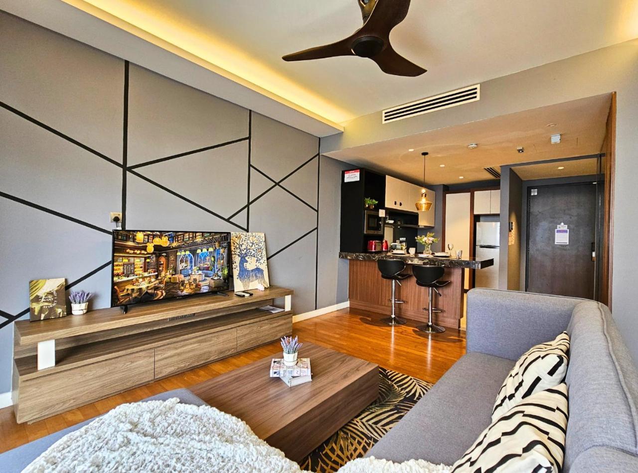 Apartment Anggun Residences Klcc: Near Monorail And Bukit Bintang