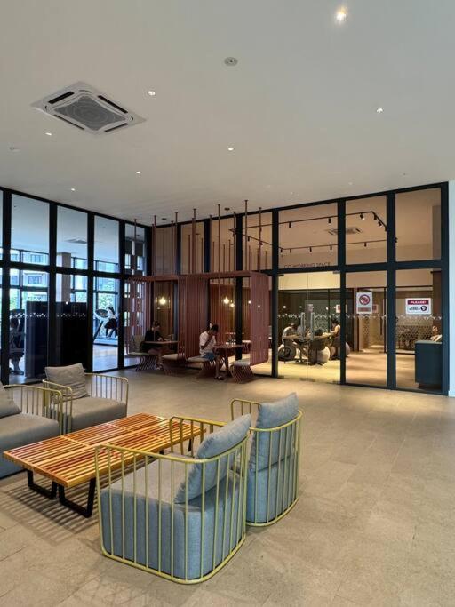 M Vertica Apartemen