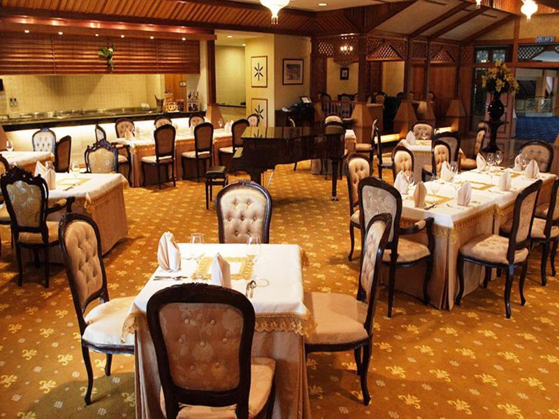 Royale Chulan Khách sạn 5*