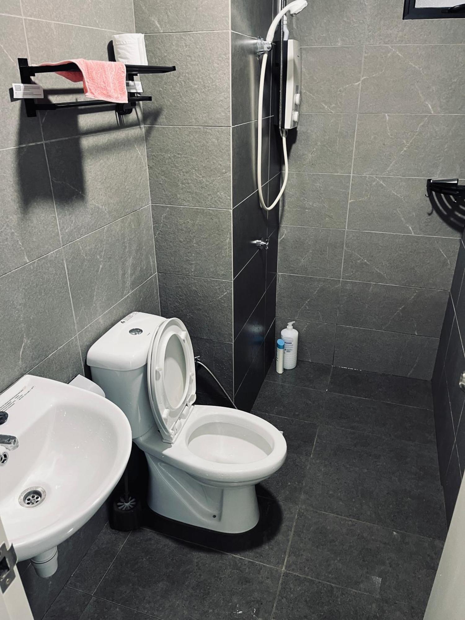 Majestic Maxim 3br Luxury Family House Mrt Apartment *
