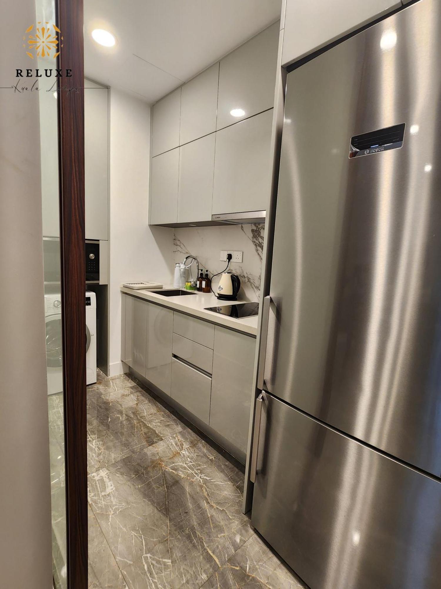 The Platinum 2 Premium By Reluxe