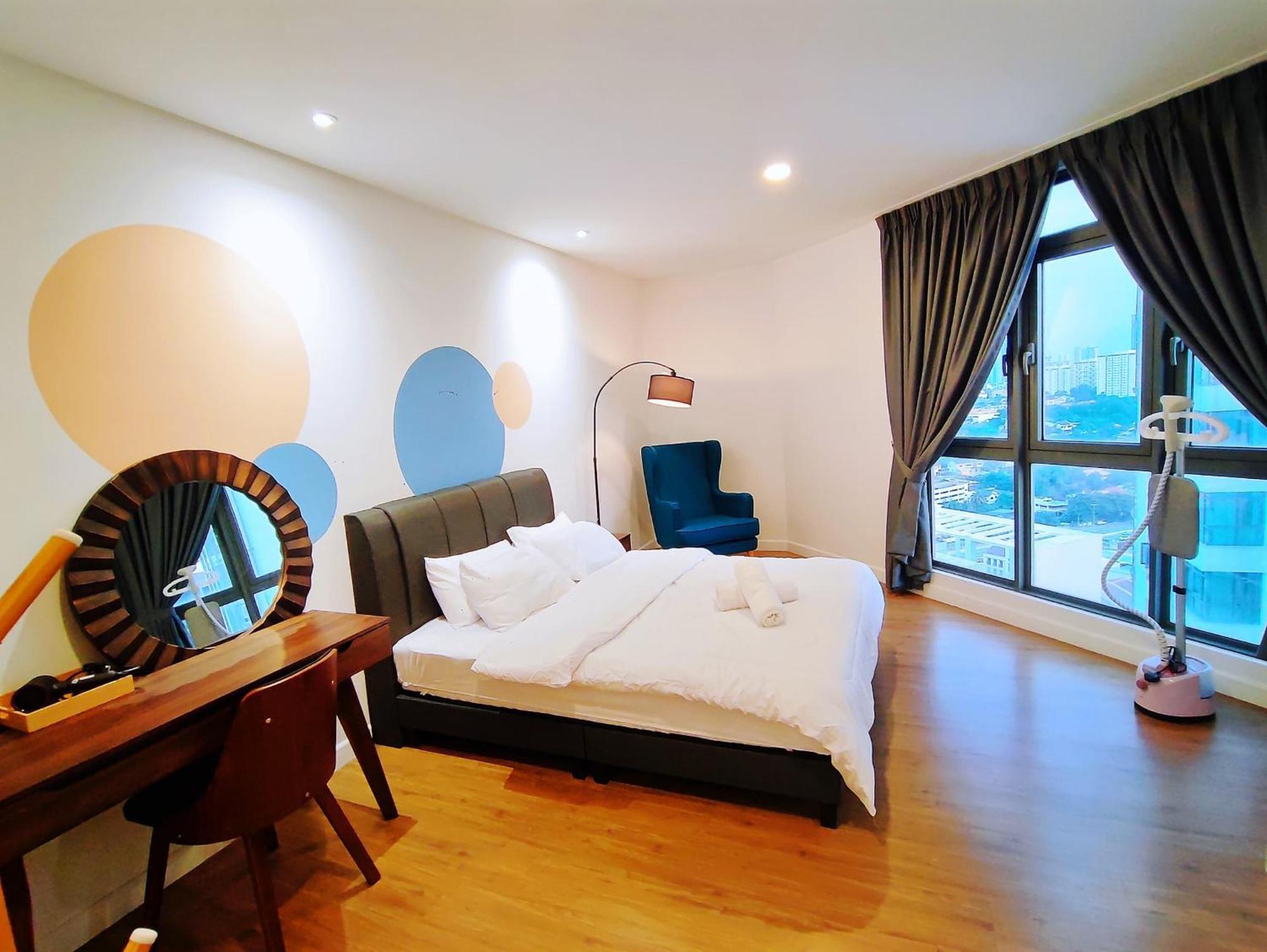 Apartment Near Mid Valley Old Klang Rd 12pax Kuala Lumpur