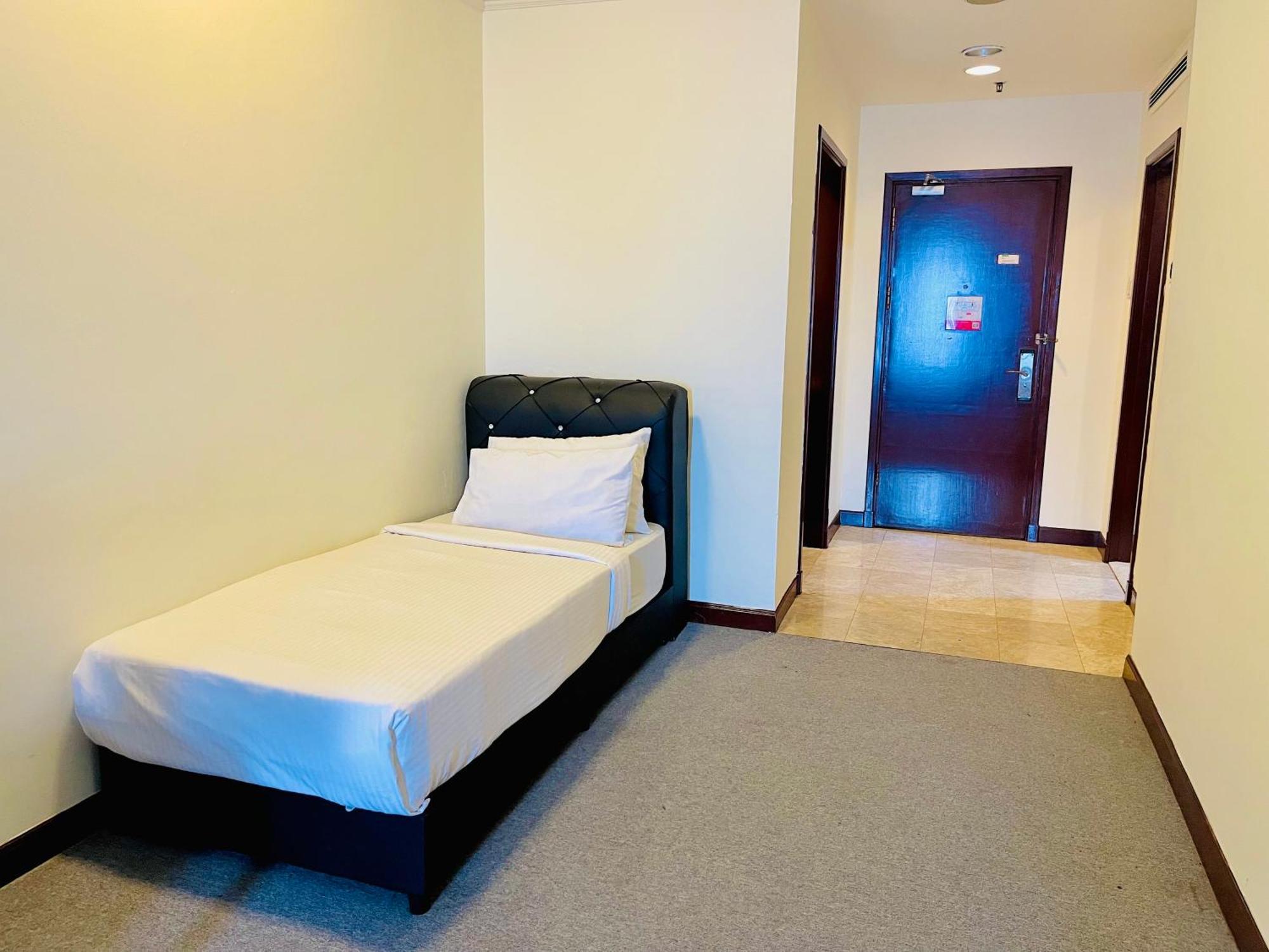 New Empire At Times Square Kl Apartment