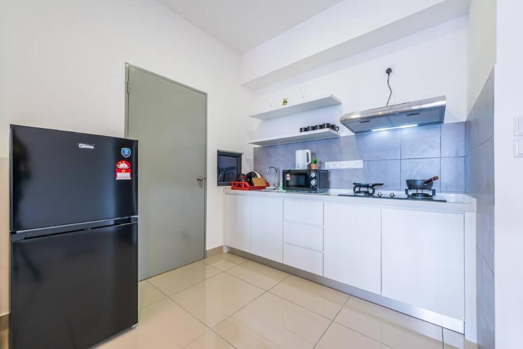 Mva46 Kl Sunway Velocity Ikea Mrt Cheras #7pax-2cp Apartment *