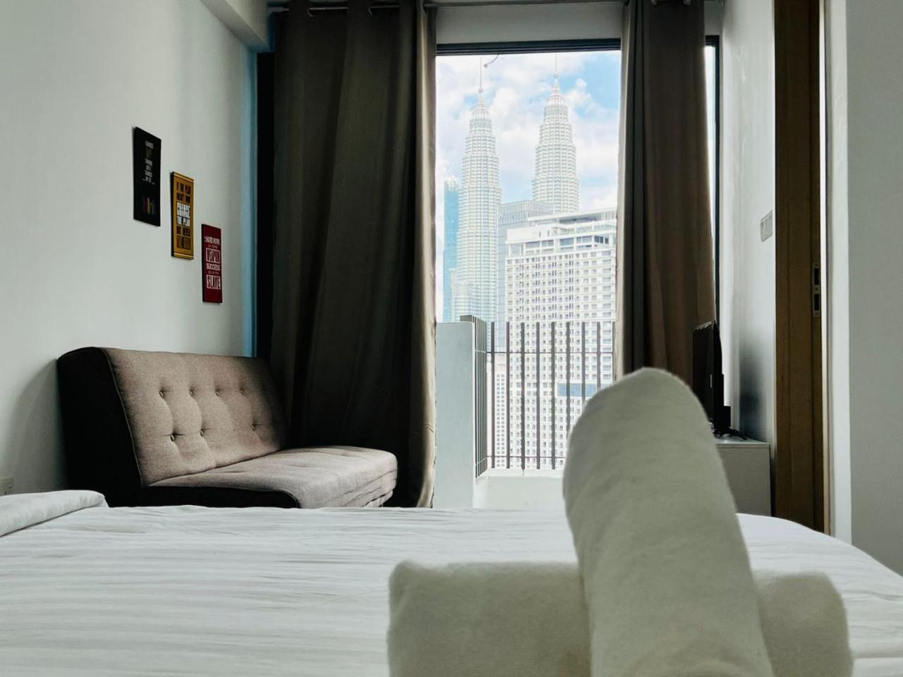 The Luxe Colony Skypool By Tasu Apartment *