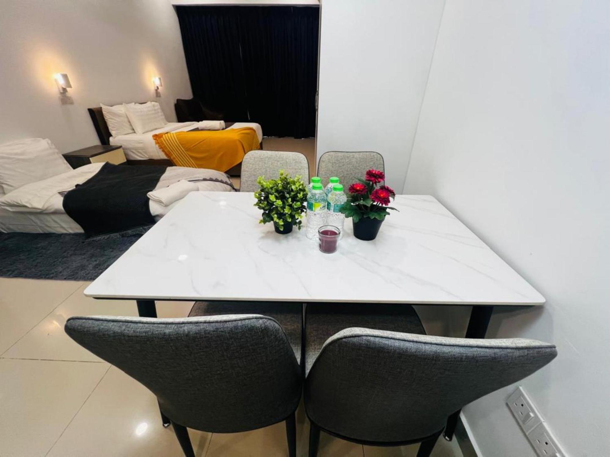 Apartment The Tarragon Premier *