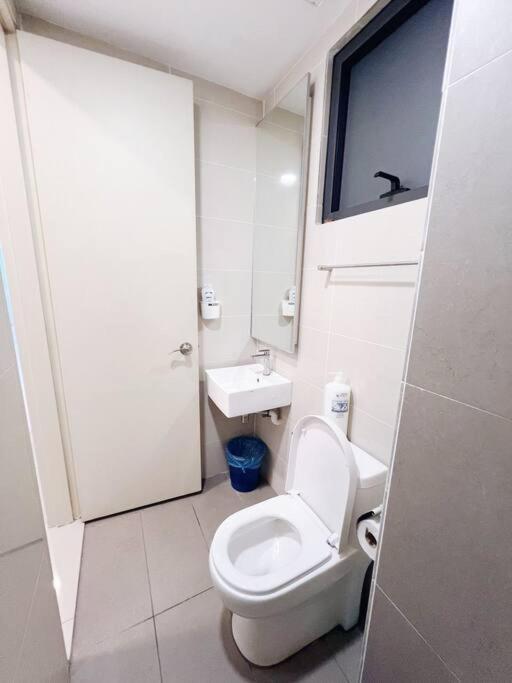 Apartment Promo 2 Design Kl Gateway 27 *