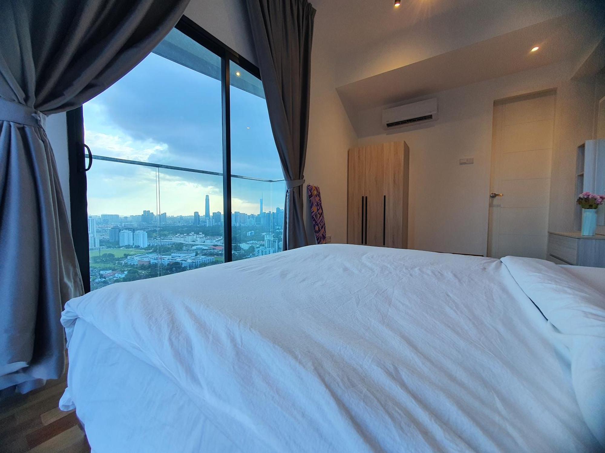 Reizz By Luxury Hotel