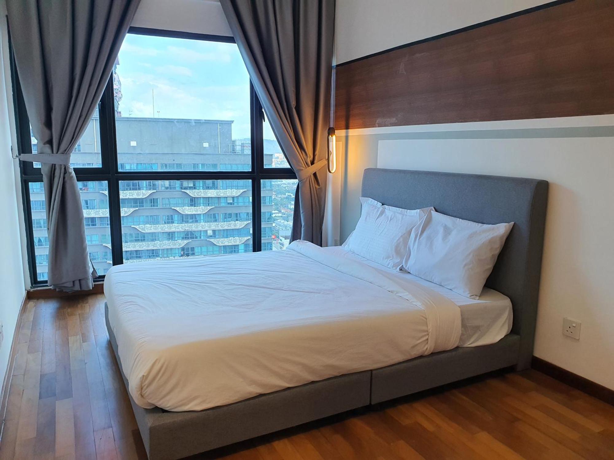 Reizz By Luxury Hotel