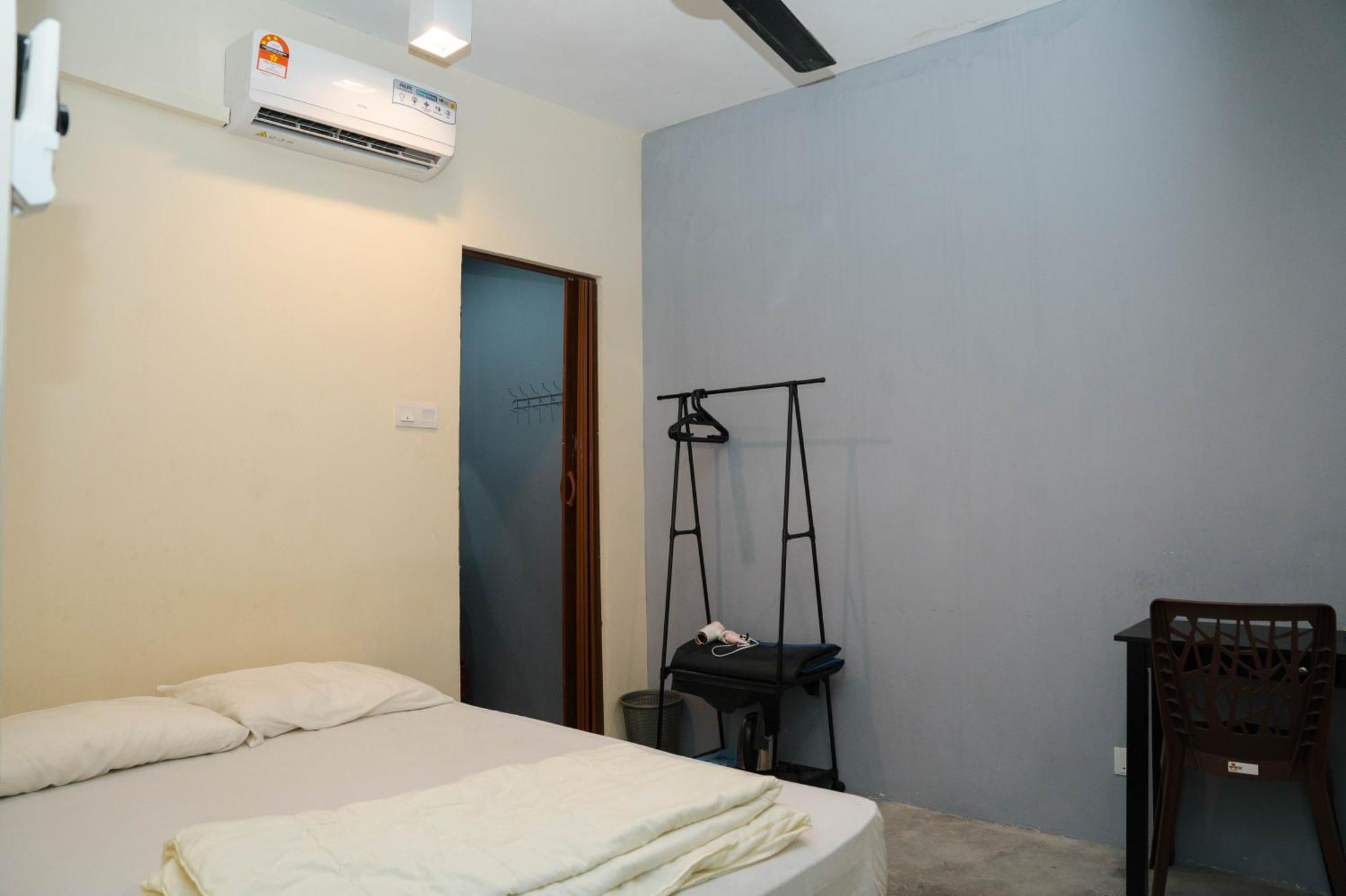 5 Minute Walk To Hukm Guest house