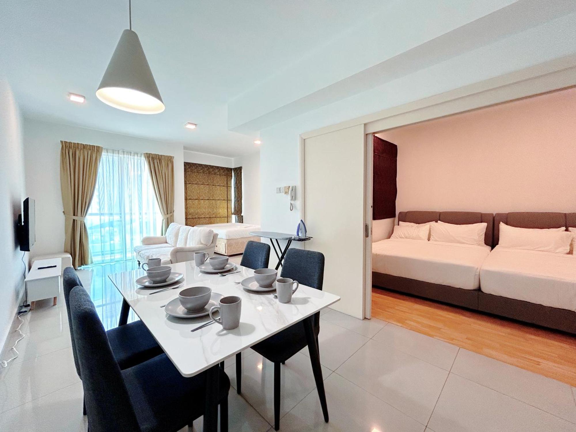 Solaris Dutamas By Manhattan Group Apartemen
