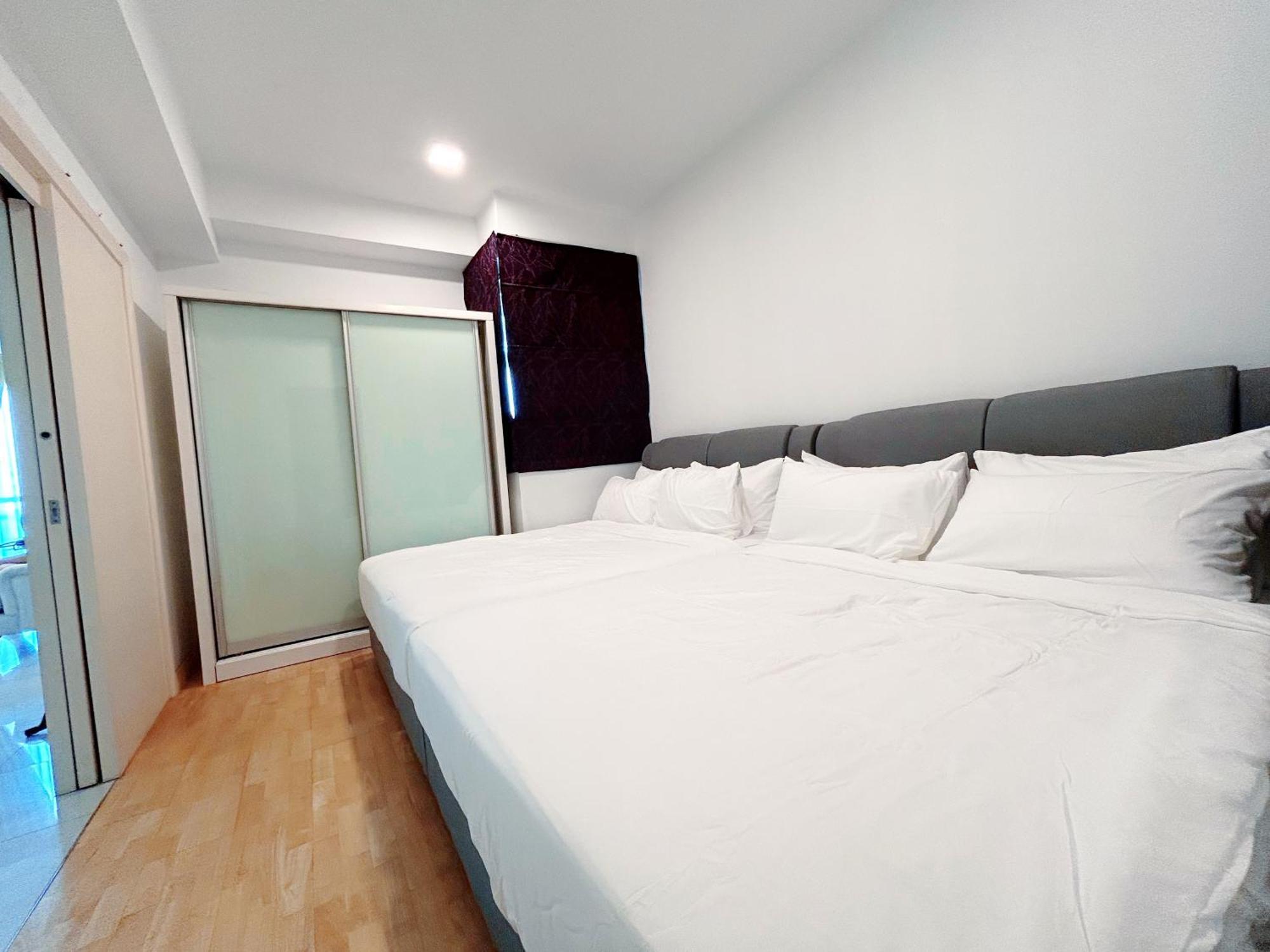 Solaris Dutamas By Manhattan Group Apartemen