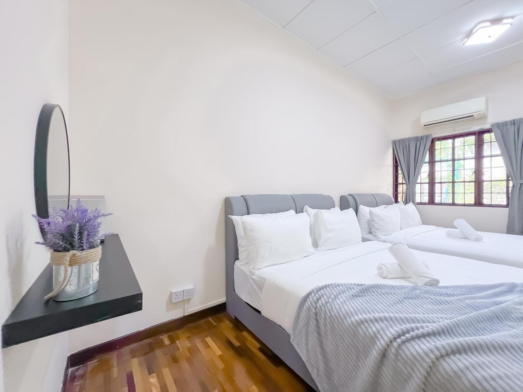 Villa Bukit Damansara 84 By Manhattan Group *