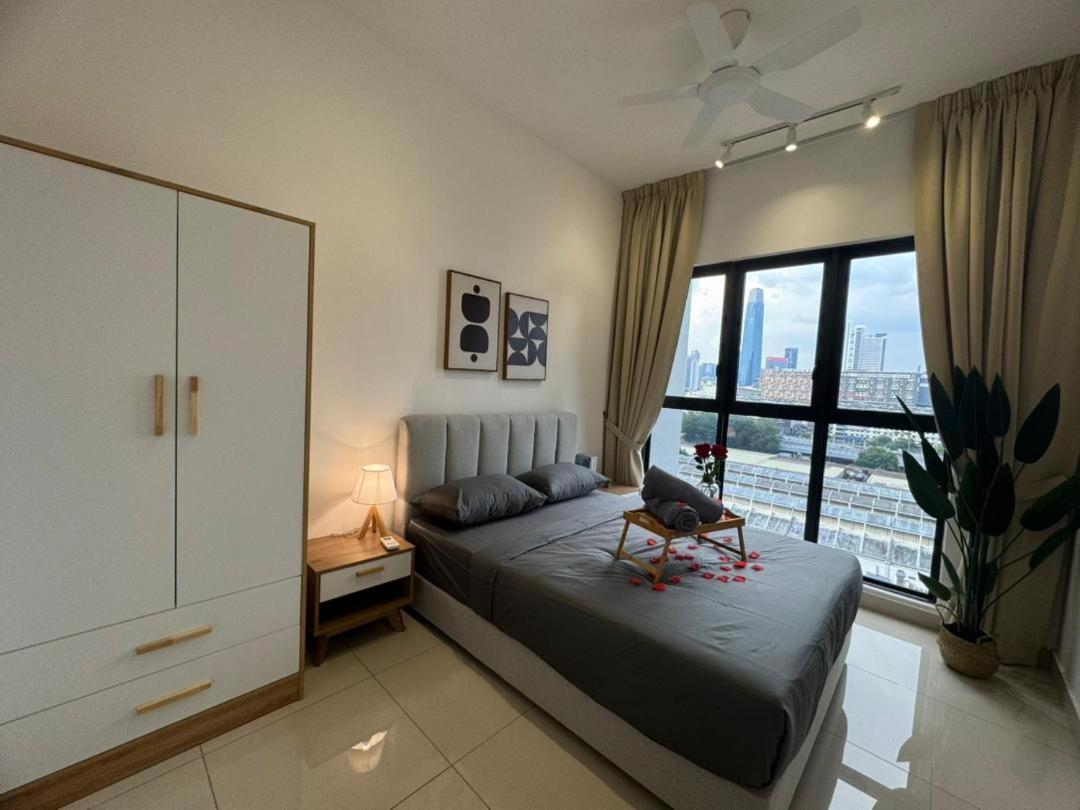 Appartement Trion 2, Klcc Trx Ikea At Chan Sow Lin, By One *