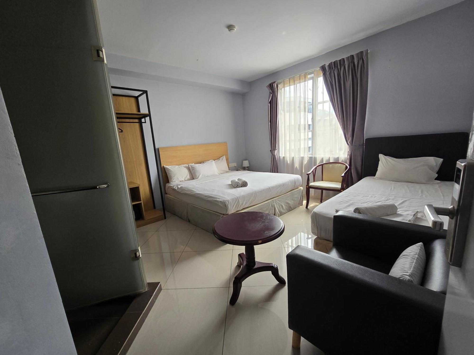 Budget Al Amin Hotel kapsul