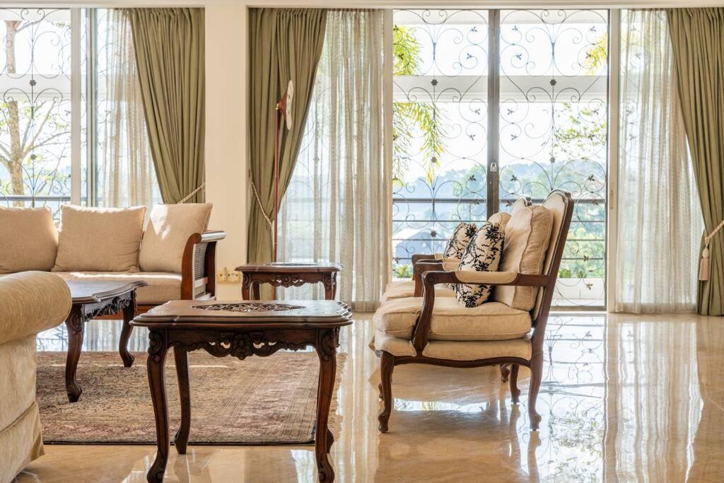 The Grand At Turi, *