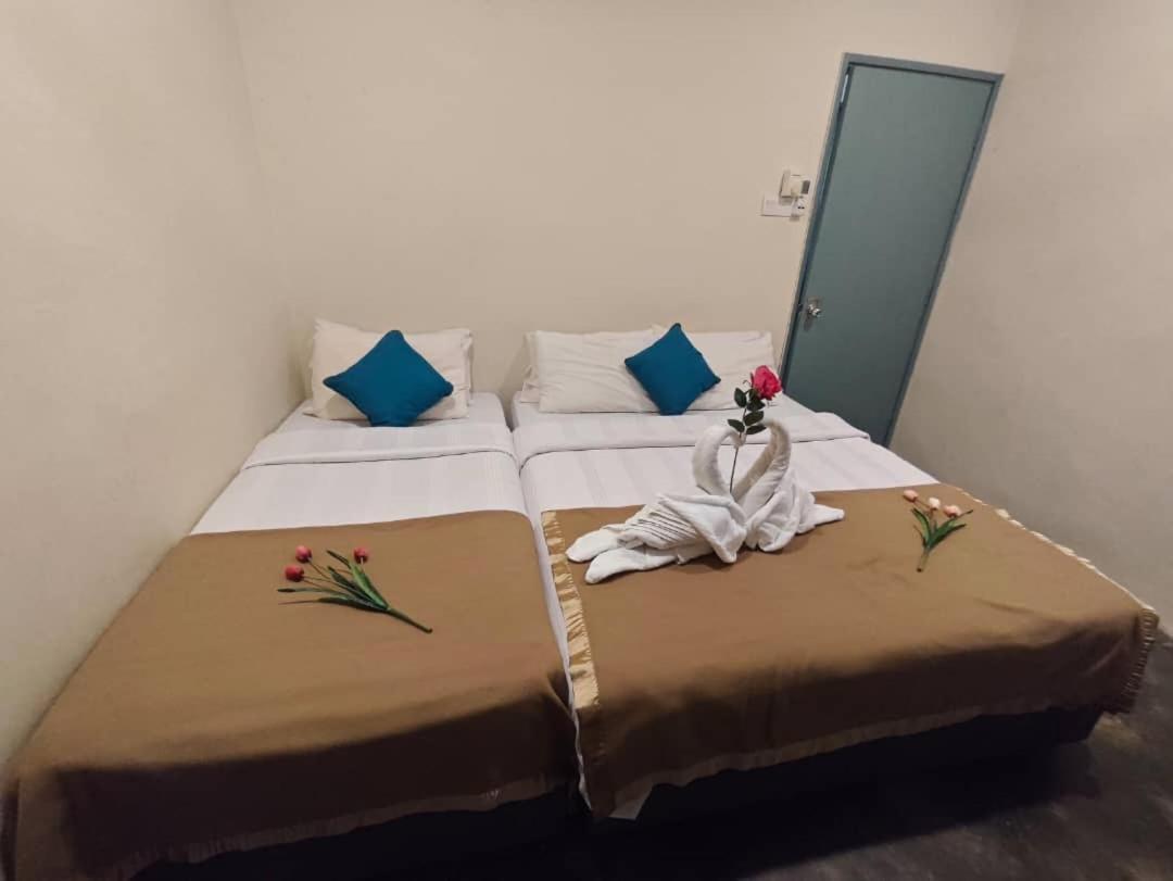 5 Minute Walk To Hukm Guest house *