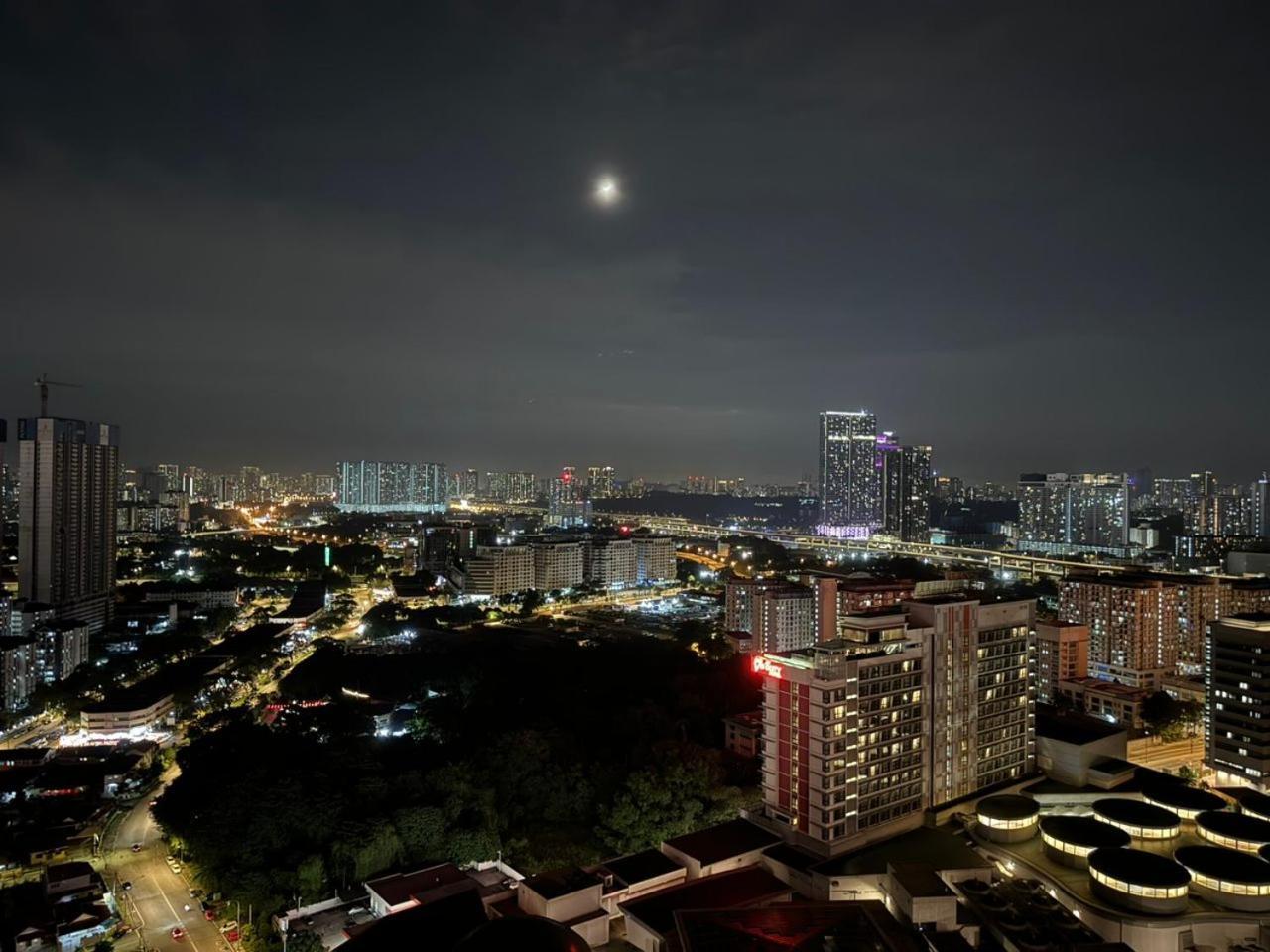 Apartment Serviced Apartment, Jalan Peel By Rverse *