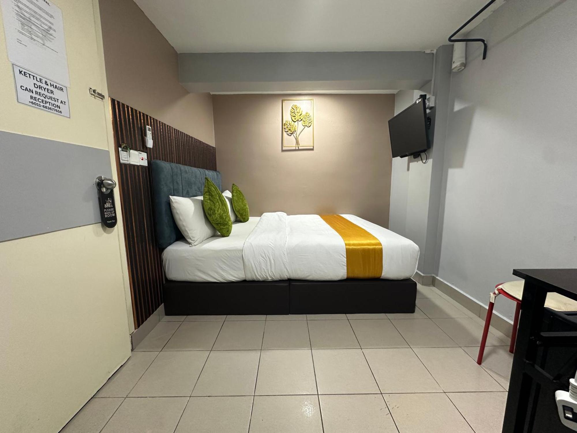 Ss Grey Hotel